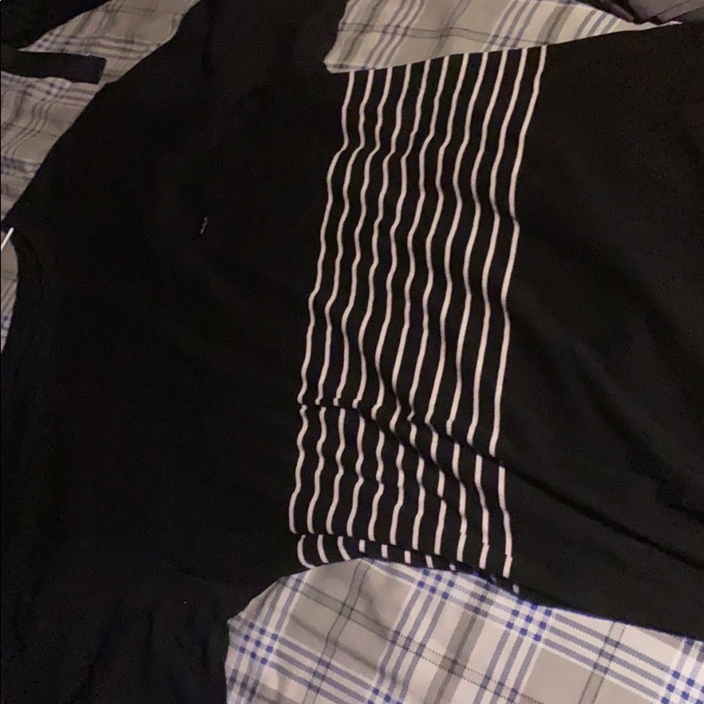 Rvca shirt - Picture 2 of 2